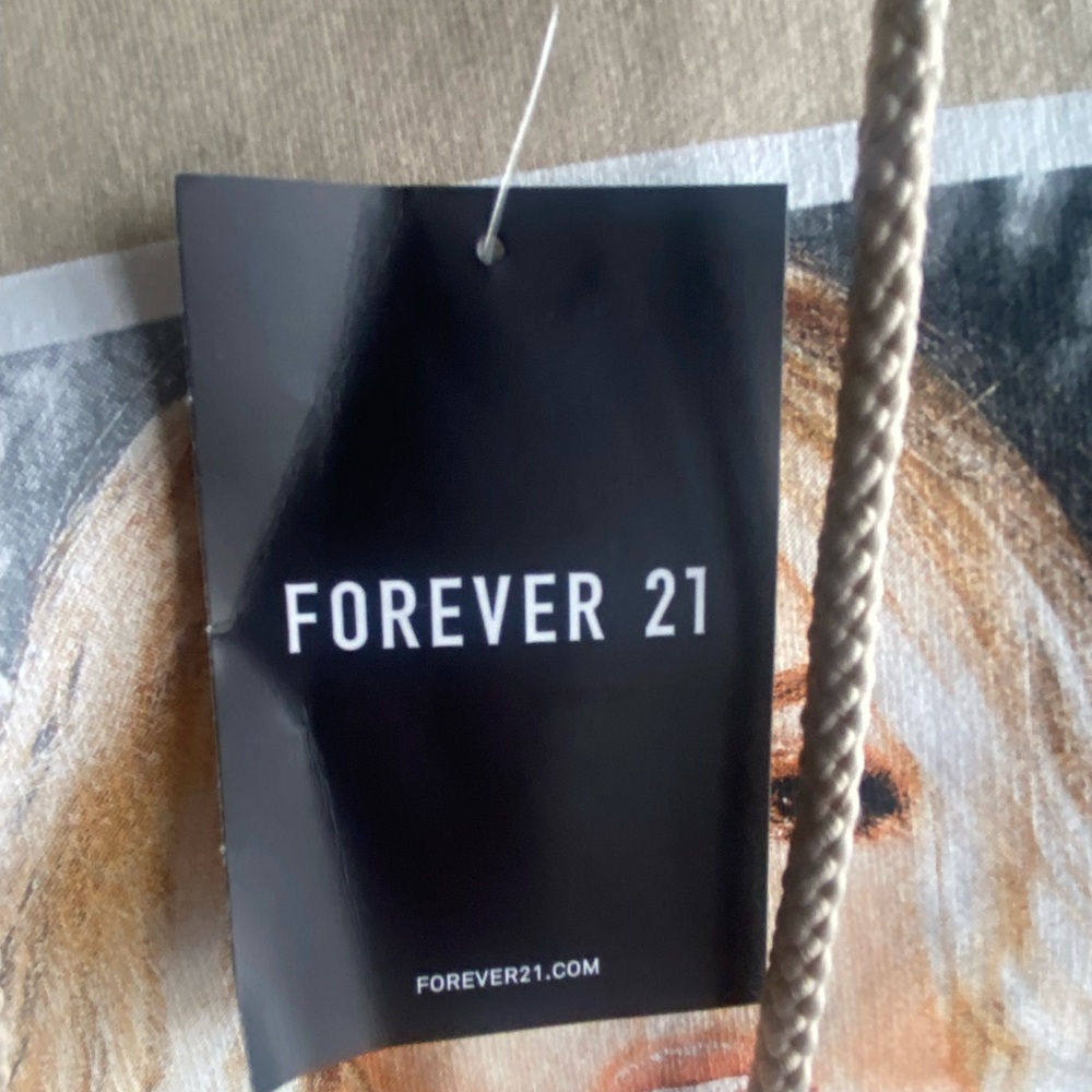 NWT Tan Forever 21 Britney Spears Hoodie! Graphic Crop Style Sweatshirt - Picture 4 of 7